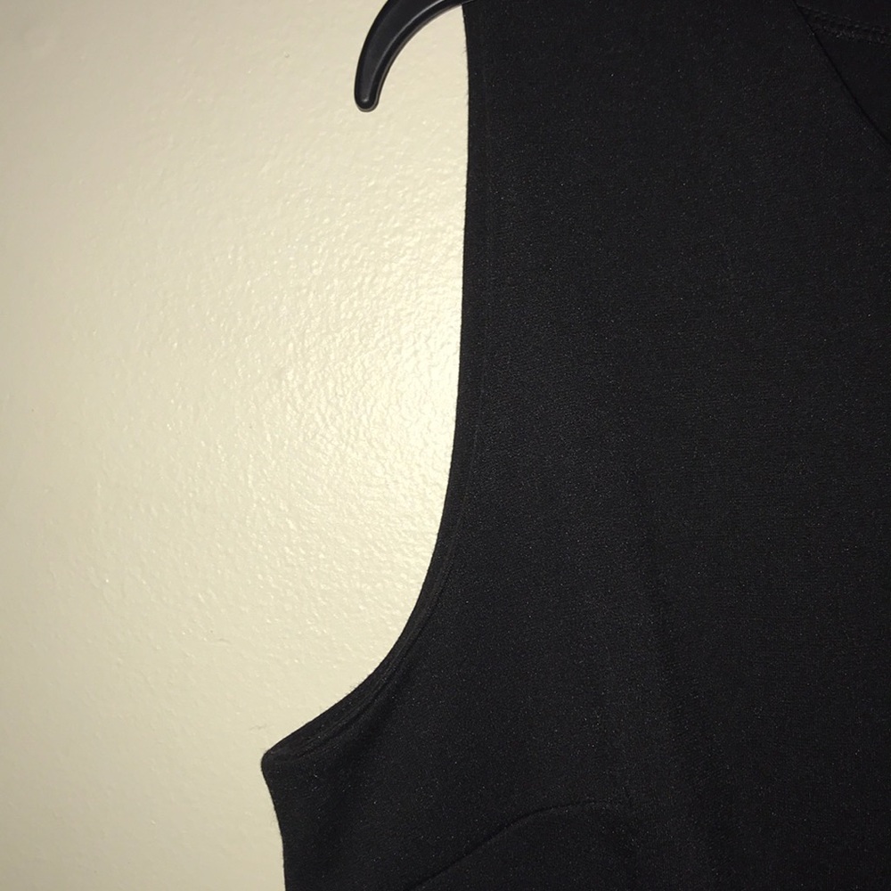 Top - Picture 2 of 5